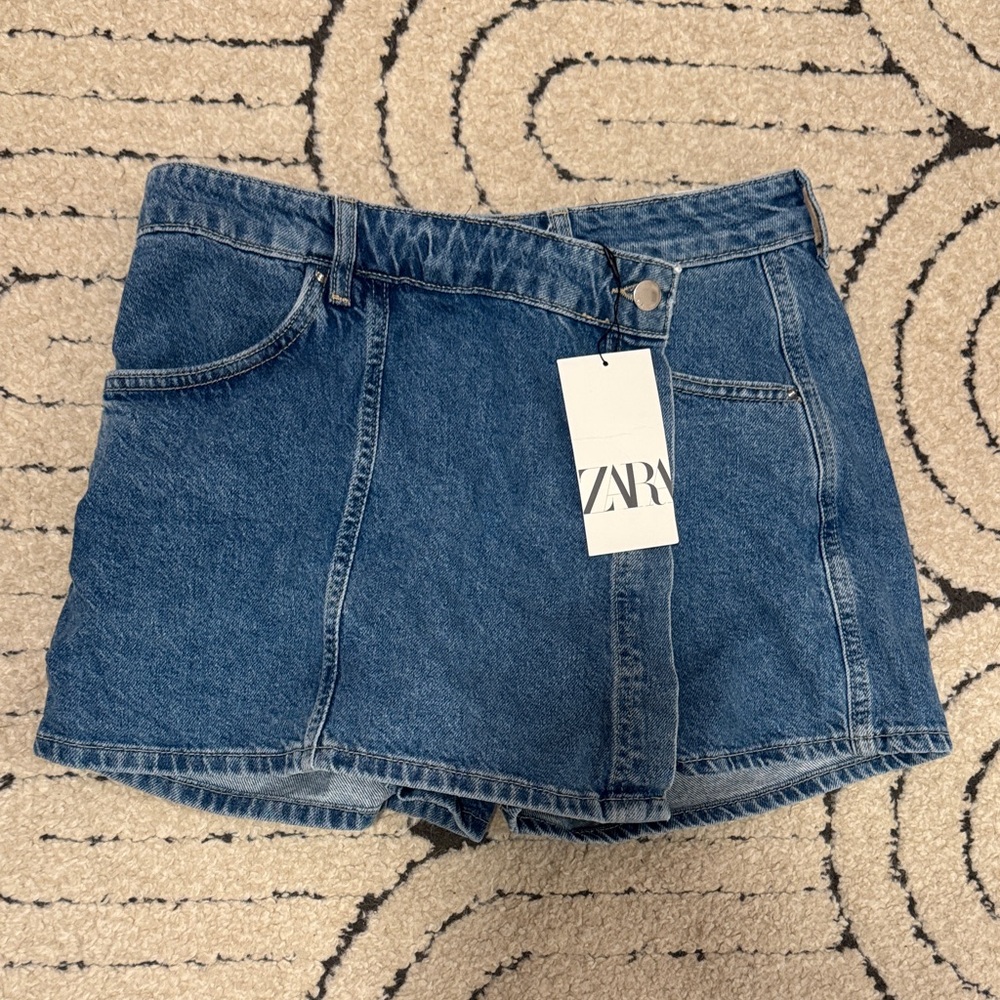 Zara Women's Classic Blue Jean Shorts